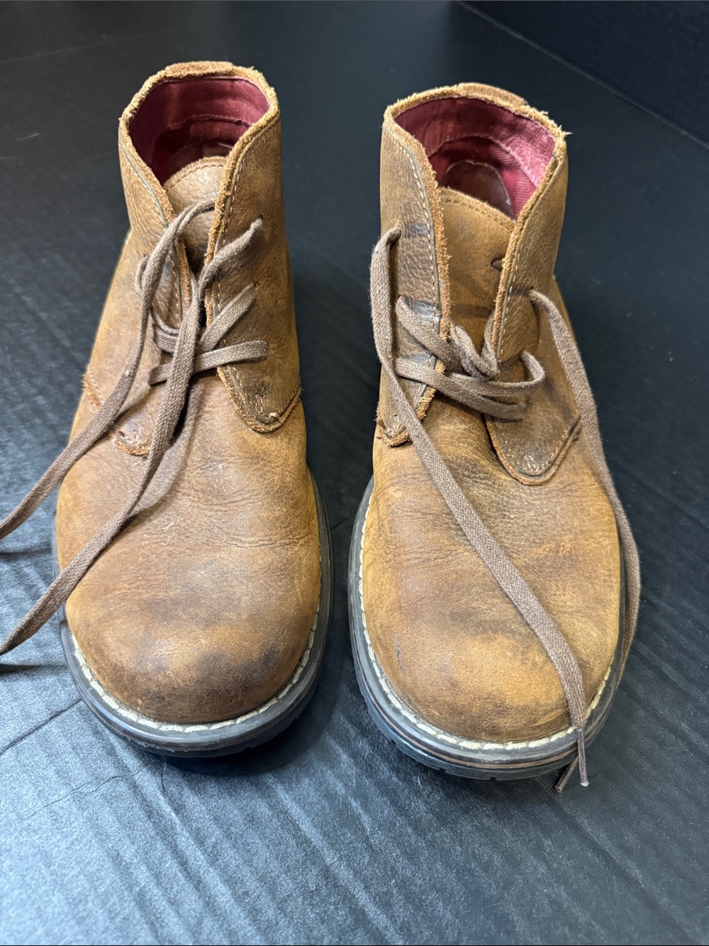 Clarks Men's Tan Suede Chukka Boots great shape! Mens 10